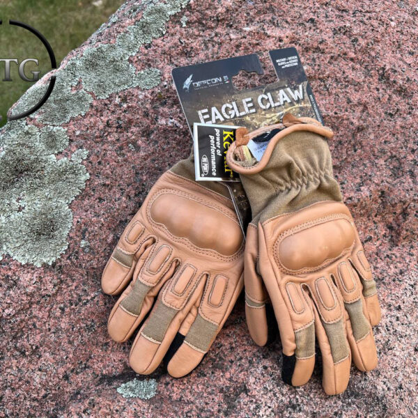 Кевларові тактичні рукавички Defcon 5 GLOVE NOMEX/KEVLAR FOLGORE 2010 COYOTE TAN